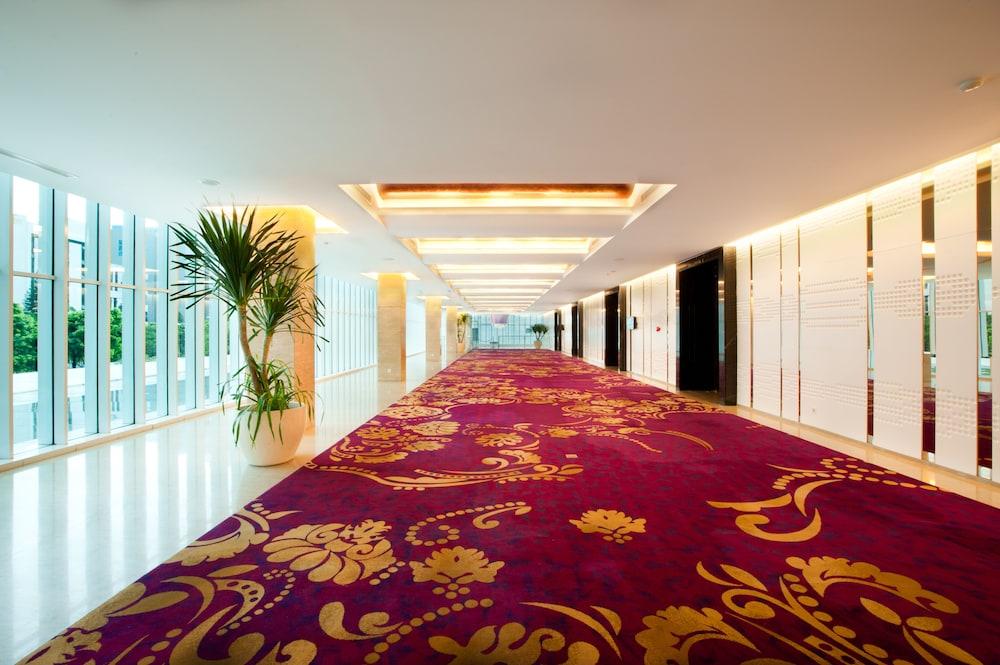 JS Luwansa Hotel&Convention Center Giacarta Esterno foto